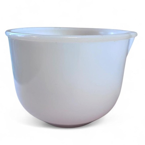 Glasbake Other - Vintage Glasbake White Milk Glass Spout Mixing Bowl 20CJ Sunbeam Mixmaster